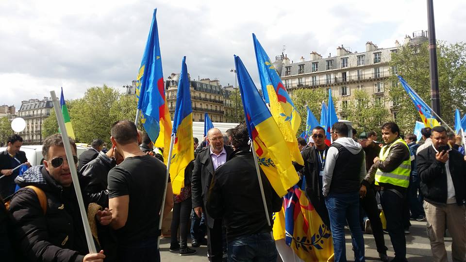Suivez en direct la marche de la diaspora kabyle à Paris