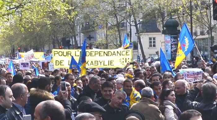Medias français : invitation à briser le black-out sur la Kabylie (communiqué du Président de l’Anavad)