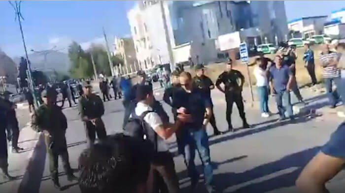 La marche vers le commissariat d’Imecheddalen bloquée par des gendarmes équipés de kalachnikovs