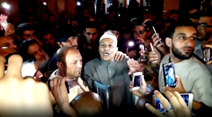 Algérie : Ali Belhadj fait entonner «Aalayha nahya wa aalayha namout » à Alger