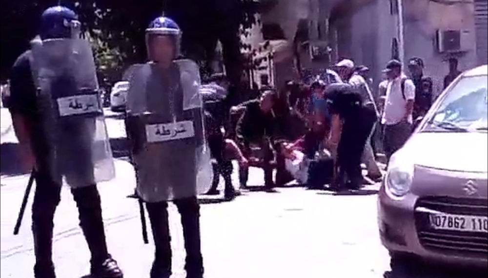 Vidéo de l’arrestation violente de Rachida Ider et de plusieurs autres militants
