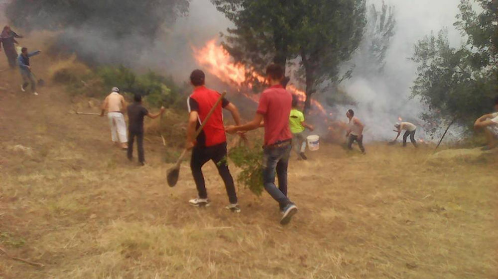 Sidi Aich : Les flammes menacent les habitations du village Tizi n Tifra (actualisé)