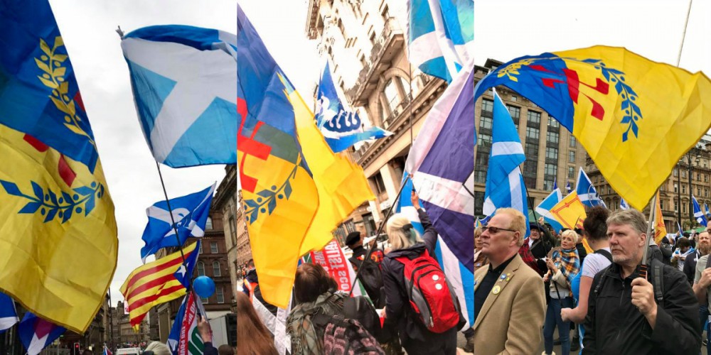 La Kabylie et la Catalogne à la Marche pour l’indépendance de l’Ecosse