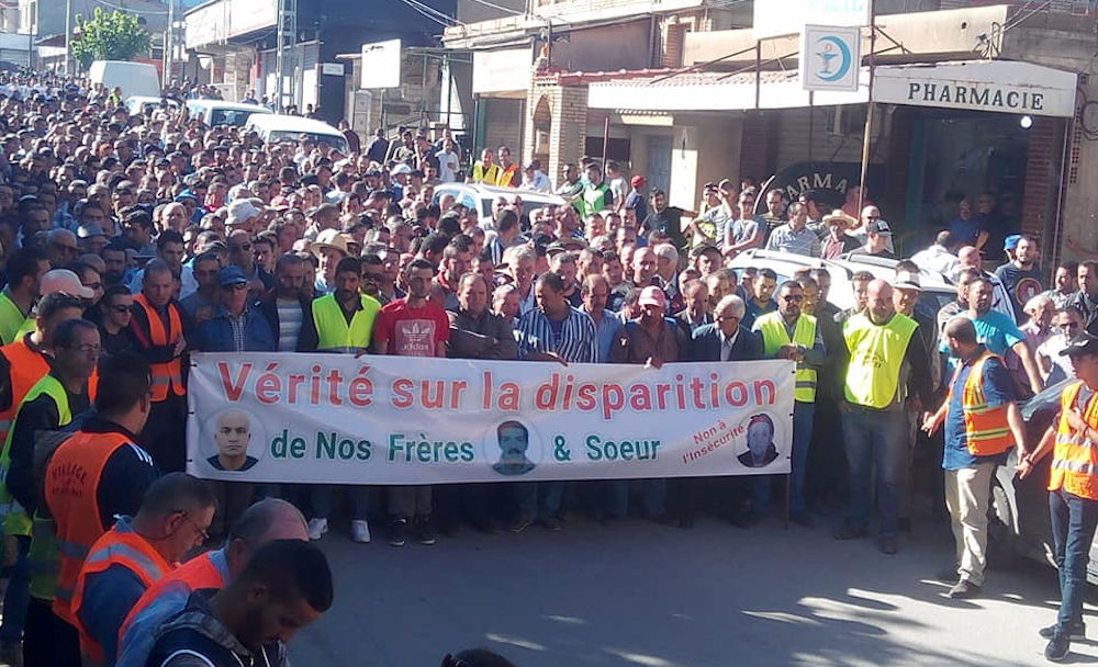 Insécurité à Bouzeguene : des milliers de marcheurs pour dénoncer le laxisme de l’Etat algérien
