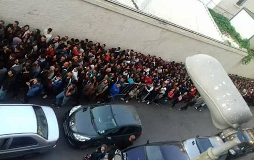 Des centaines d’étudiants kabyles bloqués à l’entrée de l’Institut Français d’Alger