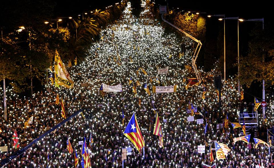 Catalogne : Près d’un million de manifestants scandent « Nous sommes une République »