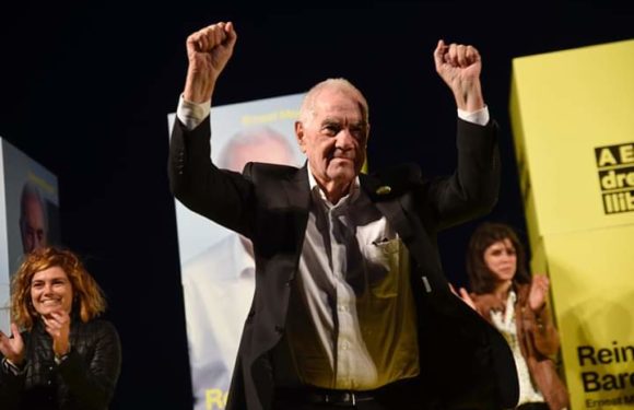 Mas aselway Ferhat Mehenni, félicite Ernest Maragall pour sa victoire électorale à la mairie de Barcelone