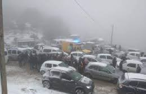 PLUSIEURS FAMILLES BLOQUÉES PAR LA NEIGE À TIKDJDA, HIER SOIR