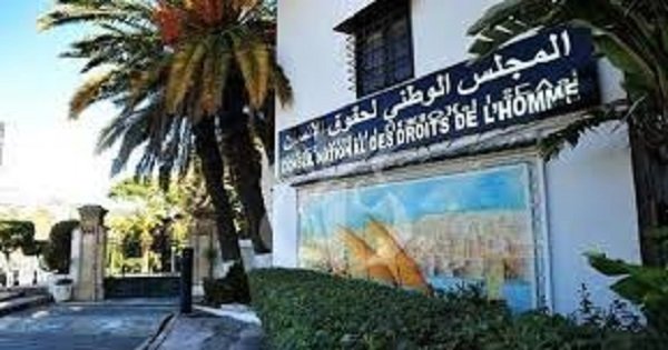 ALGÉRIE COLONIALE, QUAND LA LÂCHOSPHÈRE DROIT-DE-L’HOMMISTE ET « DÉMOCRATE » SE LÂCHE