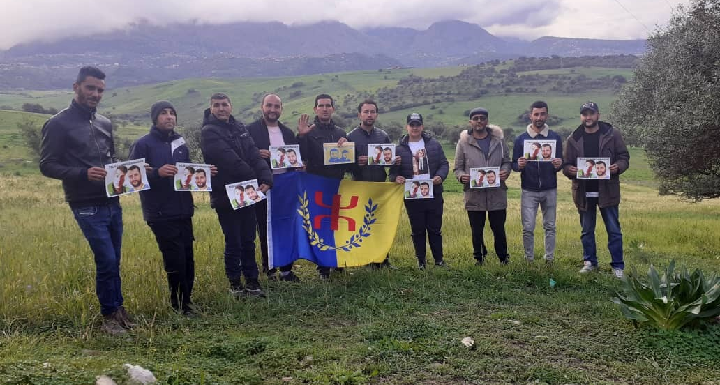 LA SECTION MAK « IΓIL IMULA » ORGANISE UN RASSEMBLEMENT DE SOUTIEN AUX MILITANTS KABYLES EMPRISONNES PAR ALGER