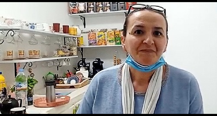 UN IMAM SALAFISTE DRESSE DES HABITANTS D’UN QUARTIER CONTRE L’OUVERTURE D’UN SALON DE THÉ GÉRÉ PAR UNE FEMME À VGAYET