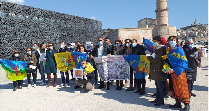 LA SECTION MAK PACA REND  HOMMAGE AUX VICTIMES DU PRINTEMPS NOIR DE 2001