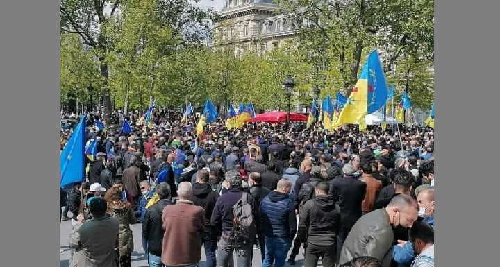 « WIN I AK-YENNAN D ACU I D TAFAT, INI-AS D IƔALLEN YEDDUKLEN » MAΕṬUB LWENNAS