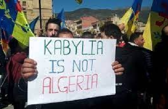 ALGÉRIE COLONIALE ARABO-ISLAMISTE OU L’ILLUSION FASCISTE D’UNE KABYLIE SANS KABYLITÉ