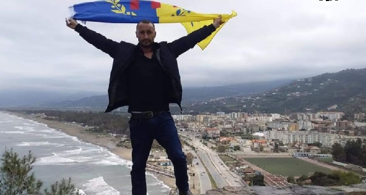 LE MILITANT KABYLE NABIL MOUSSAOUI CONDAMNÉ À 3 ANS DE PRISON POUR ATTEINTE À L’IMAGE DU PROPHÈTE.