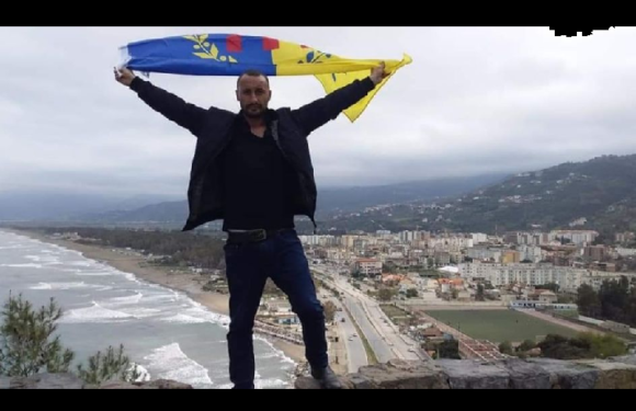 LE MILITANT KABYLE NABIL MOUSSAOUI CONDAMNÉ À 3 ANS DE PRISON POUR ATTEINTE À L’IMAGE DU PROPHÈTE.