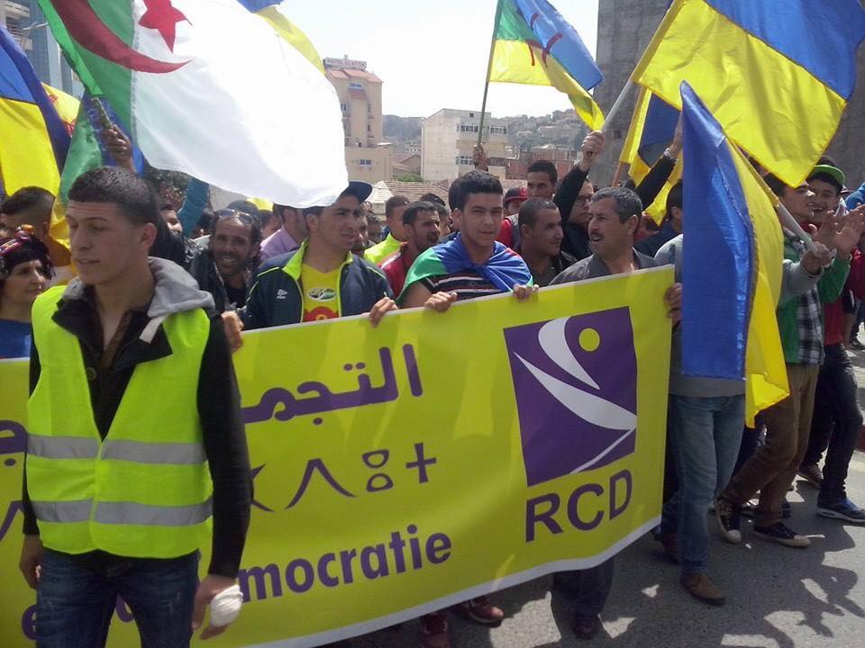 Le politiquement incorrect des partis kabyles en Algérie. Ou la communication subliminale offensante pour Taqvaylit