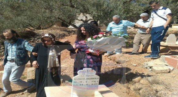 Bouaziz Ait Chebib, Yacine Cheraiou, Slimane Kadi et Nadia Matoub retenus au niveau d'un barrage de la police coloniale