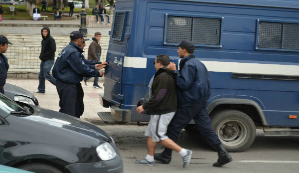 La quarantaine de militants du MAK arrêtés sont embarqués vers Bastos