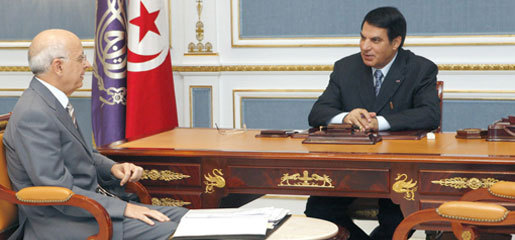 Mohamed Ghannouchi président par intérim en Tunisie