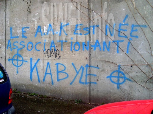Des graffitis anti-Kabyles à Saint-Etienne Des graffitis anti-Kabyles à Saint-Etienne