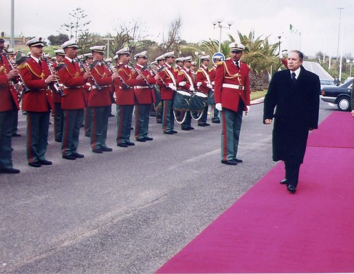 Bouteflika lèvera l'état d'urgence en Algérie Bouteflika lèvera l'état d'urgence en Algérie