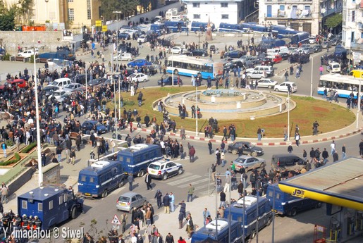 Alger : le pouvoir empêche la marche des partisans du changement