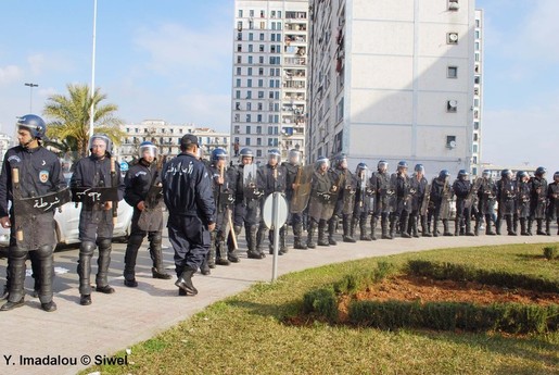 Les partisans du changement annoncent une autre marche à Alger pour samedi 19 février Les partisans du changement annoncent une autre marche à Alger pour samedi 19 février