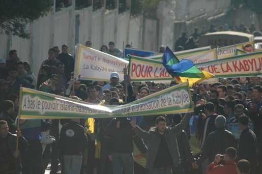 MAK : la Kabylie reste solidaire de tous les combats démocratiques. 