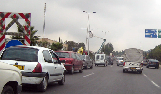 Alger : des caméras de surveillance sur l'autoroute Alger : des caméras de surveillance sur l'autoroute