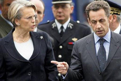 Michèle Alliot-Marie n'est plus à la tête de la diplomatie française Michèle Alliot-Marie n'est plus à la tête de la diplomatie française