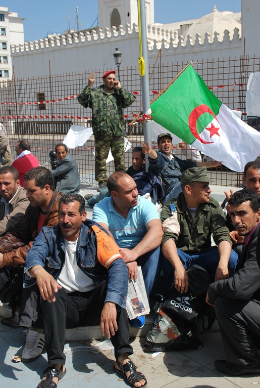 Alger : les GLD et les Patriotes en sit-in Alger : les GLD et les Patriotes en sit-in