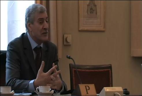 Ferhat Mehenni qualifie le discours de Bouteflika de « nul et non-avenu » qui ne concerne pas la Kabylie Ferhat Mehenni qualifie le discours de Bouteflika de « nul et non-avenu » qui ne concerne pas la Kabylie