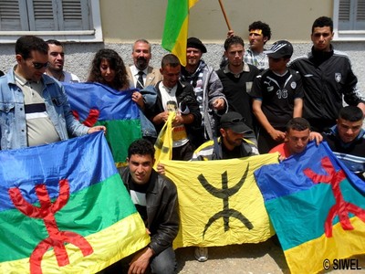 Des militants chaouis se solidarisent avec le MAK à Vgayet Des militants chaouis se solidarisent avec le MAK à Vgayet