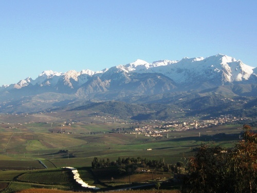 Pour demander l'eau, les habitants d'Imezgharen ferment l'ADE Draâ-El-Mizan Pour demander l'eau, les habitants d'Imezgharen ferment l'ADE Draâ-El-Mizan
