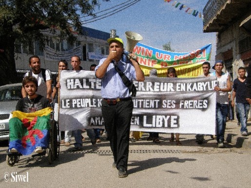 MAK : des centaines de personnes marchent contre l'insécurité à Ain El Hammam 