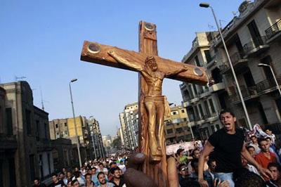 Egypte : la colère contre les dirigeants militaires s'accentue Egypte : la colère contre les dirigeants militaires s'accentue