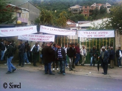 Illiltène : les villageois d'Azrou ferment l'APC et les pouvoirs publics promettent des projets