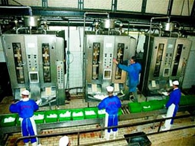 Des responsables algériens ont tenté de délocaliser l'entreprise Soummam hors Kabylie Des responsables algériens ont tenté de délocaliser l'entreprise Soummam hors Kabylie