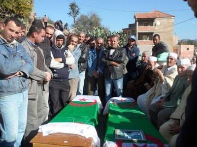 Un statut de victime du terrorisme et une enquête pour les deux tués par des militaires (villageois de Tigounatine) Un statut de victime du terrorisme et une enquête pour les deux tués par des militaires (villageois de Tigounatine)