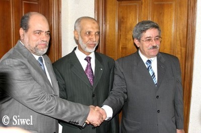 Algérie : les islamistes du MSP quittent l'Alliance présidentielle mais restent au gouvernement Algérie : les islamistes du MSP quittent l'Alliance présidentielle mais restent au gouvernement