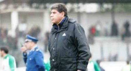 Ighil Meziane revient sur sa décision de quitter la JSK Ighil Meziane revient sur sa décision de quitter la JSK