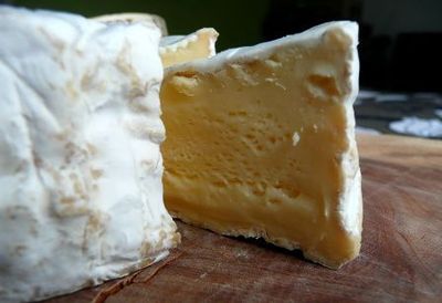 Fabrication clandestine de fromages camembert impropres à la consommation à Tizi-Ouzou Fabrication clandestine de fromages camembert impropres à la consommation à Tizi-Ouzou