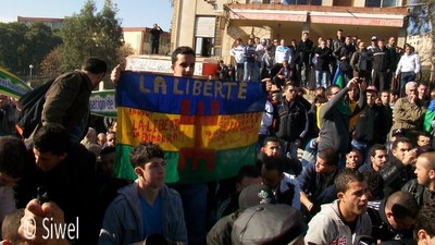 Le Conseil universitaire du MAK dénonce l'empêchement de la marche du MAK à Tizi-Ouzou Le Conseil universitaire du MAK dénonce l'empêchement de la marche du MAK à Tizi-Ouzou