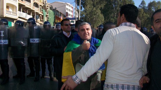 Bouaziz Ait Chebib condamne l'attitude « indigne » du journal El Watan