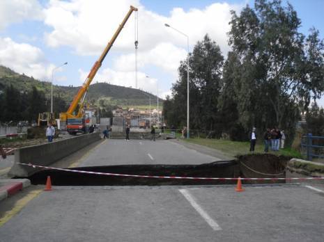 Le pont de Draa Ben Khedda sur la RN 12 rouvert à la circulation Le pont de Draa Ben Khedda sur la RN 12 rouvert à la circulation