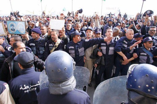 L'Internationale des Services Publics interpelle Bouteflika sur la répression des gardes communaux L'Internationale des Services Publics interpelle Bouteflika sur la répression des gardes communaux