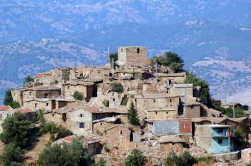 Protestation des citoyens du village historique d'Ait El Kaid