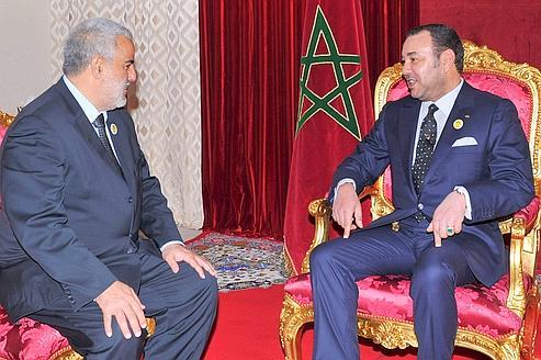 Maroc : le « commandeur des croyants » reste muet face à l'inquisition islamiste ; mieux encore, il l'accompagne et exhorte ses principaux alliés à ne pas quitter le gouvernement.