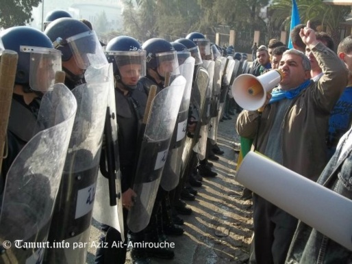 Marche du MAK de Yennayer: Un Impressionnant dispositif policier à Tizi-Ouzou